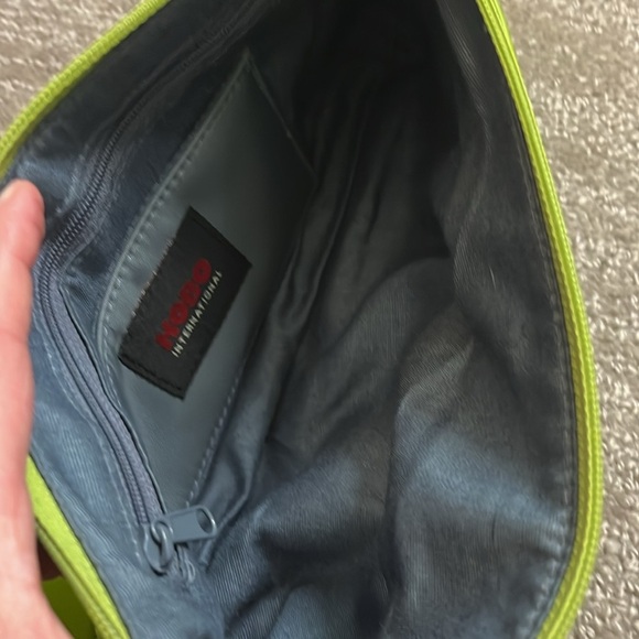 Hobo Lime Green Leather Shoulder Purse - Picture 12 of 13